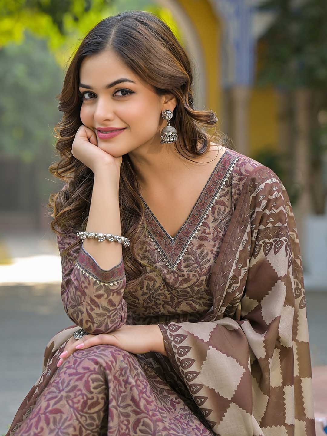 

AHIKA Floral Printed V Neck Gotta Patti Straight Kurta With Trousers & Dupatta, Brown