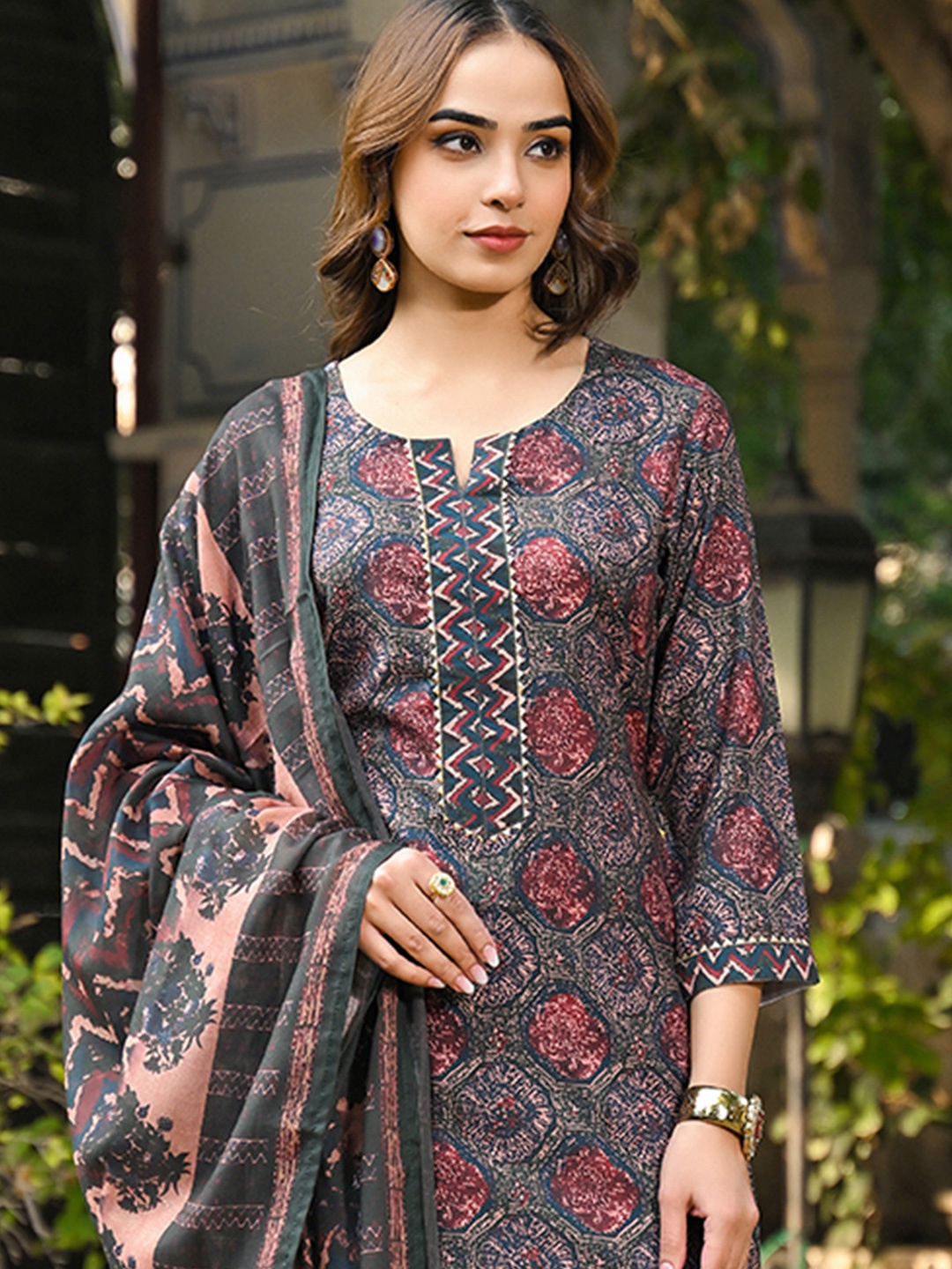 

KALINI Floral Printed Notch Neck Gotta Patti Straight Kurta With Trousers & Dupatta, Black