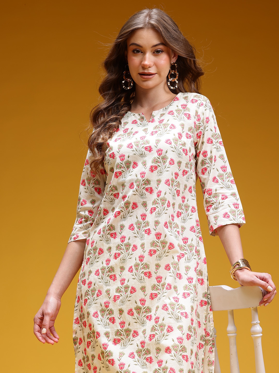 

HERE&NOW Floral Printed Notched Round Neck Pure Cotton Straight Kurta, White