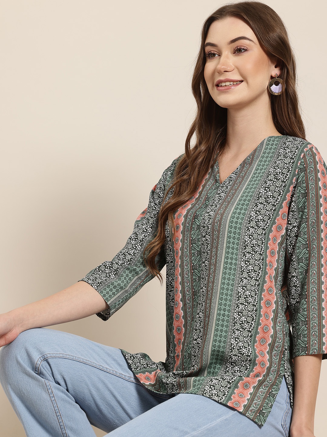 

HERE&NOW Floral Printed V-Neck A-Line Kurti, Green