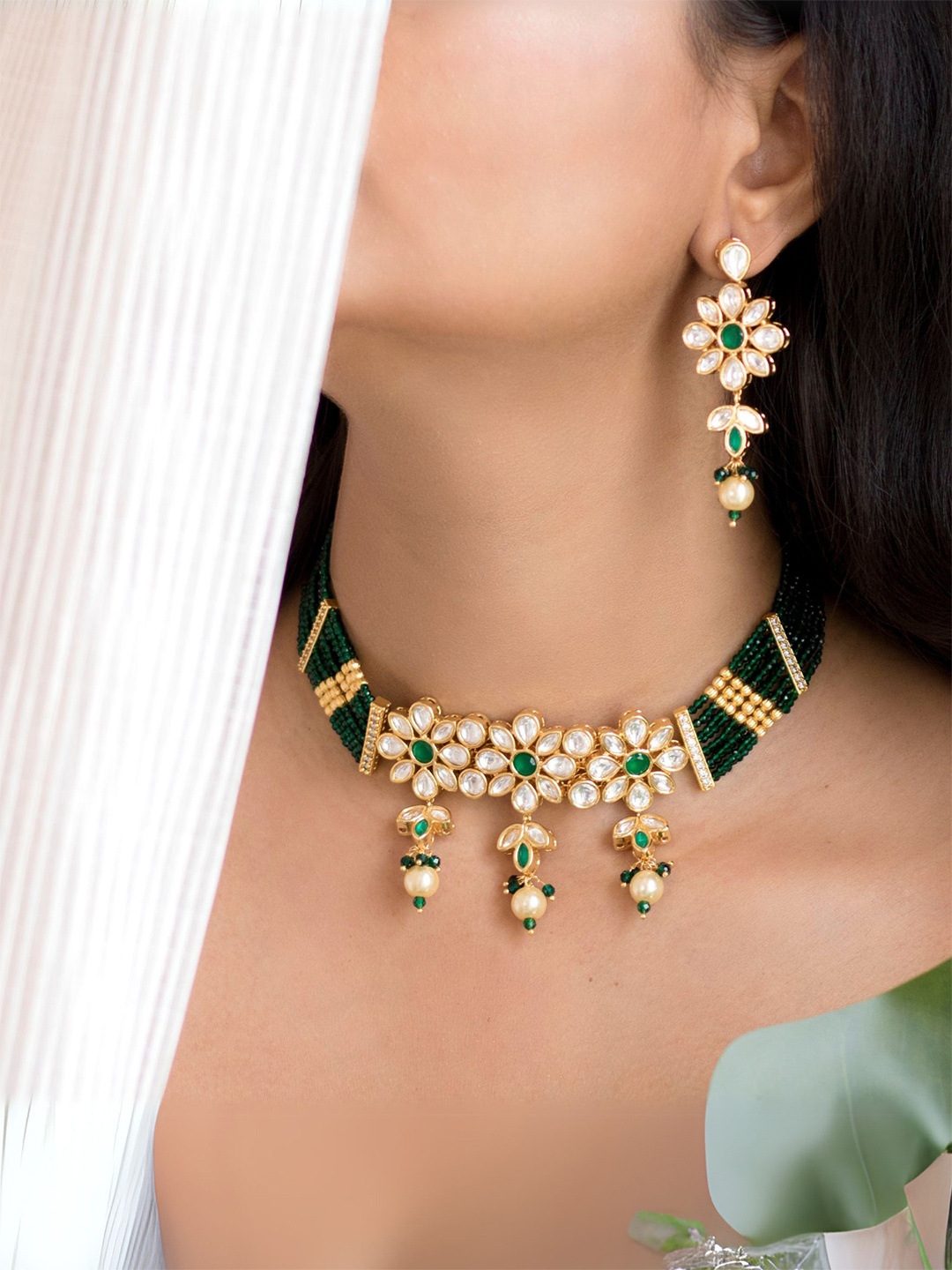 

I Jewels Gold-Plated Artificial Stones Studded And Beaded Jewellery Set