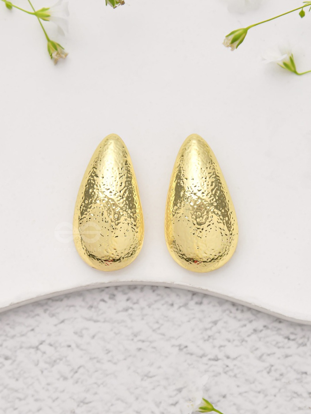 

EVERSTYLISH Droplet Delights Gold-Plated Contemporary Drop Earrings