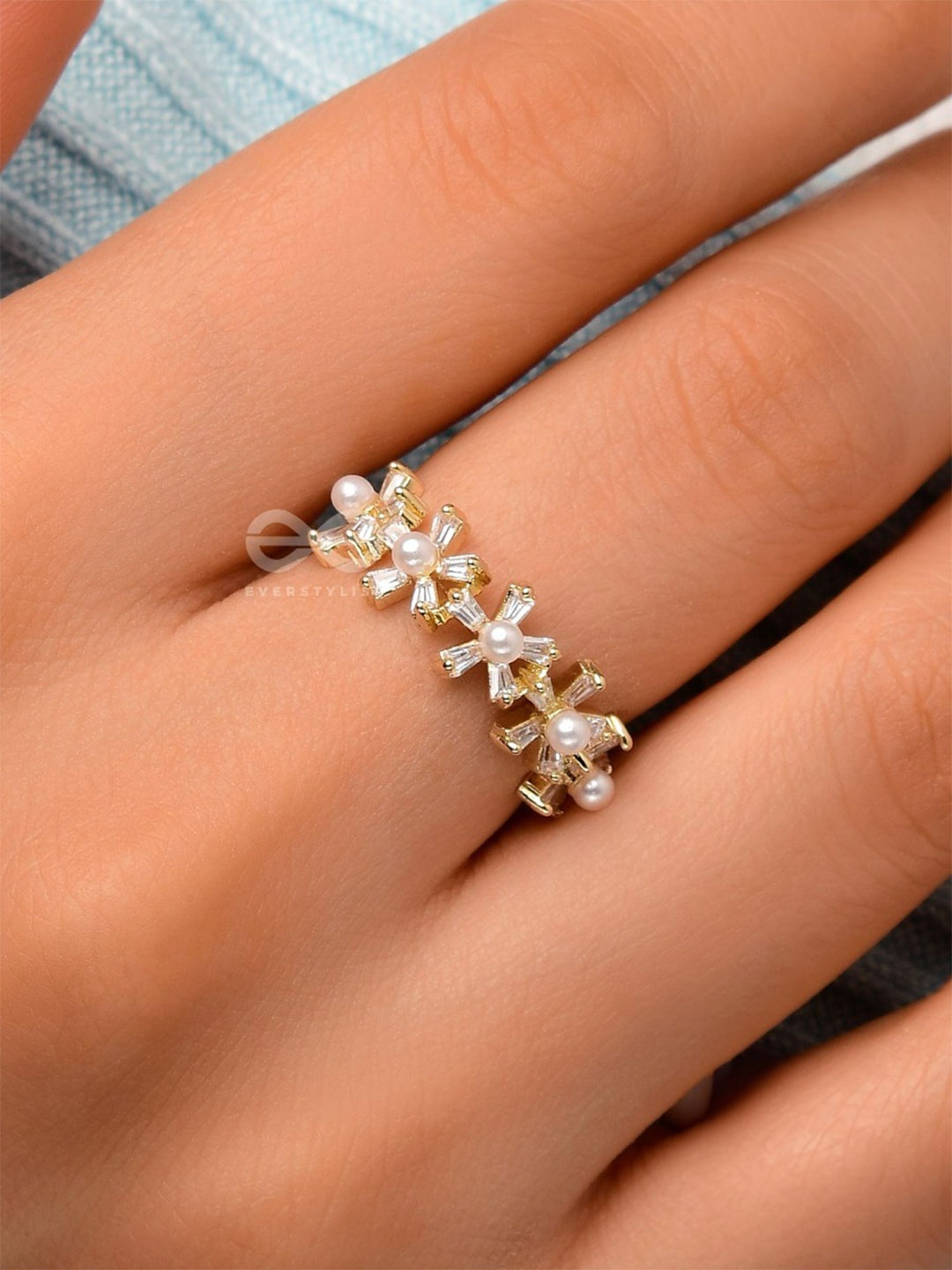 

EVERSTYLISH The Divine Tiara Cubic Zirconia & Pearls Studded Adjustable Ring, Gold