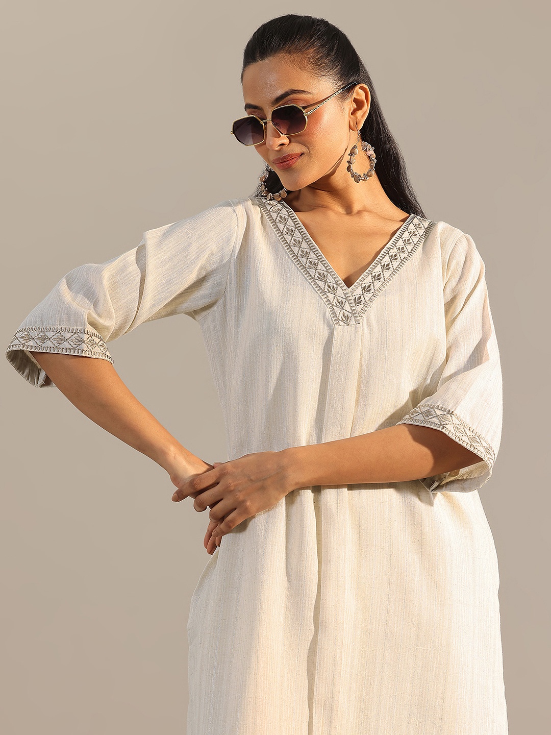 

Libas Floral Embroidered V-Neck Pleated Straight Kurta, Off white