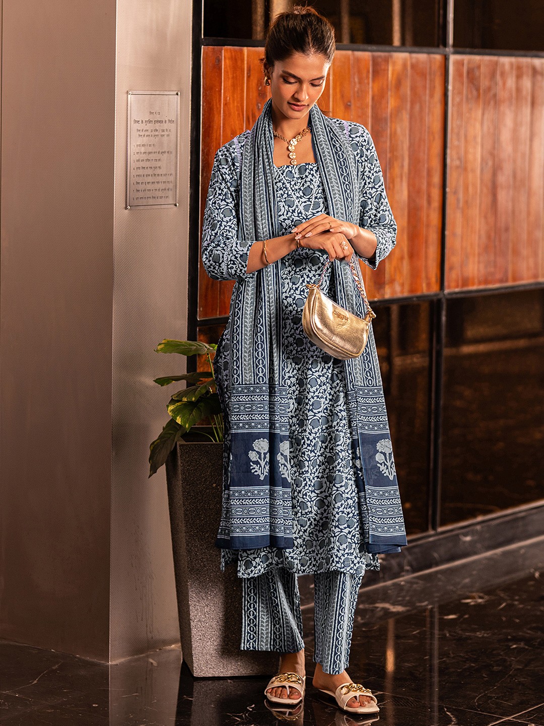 

Libas Blue Floral Printed Panelled V-Neck Straight Kurta With Trouser And Dupatta