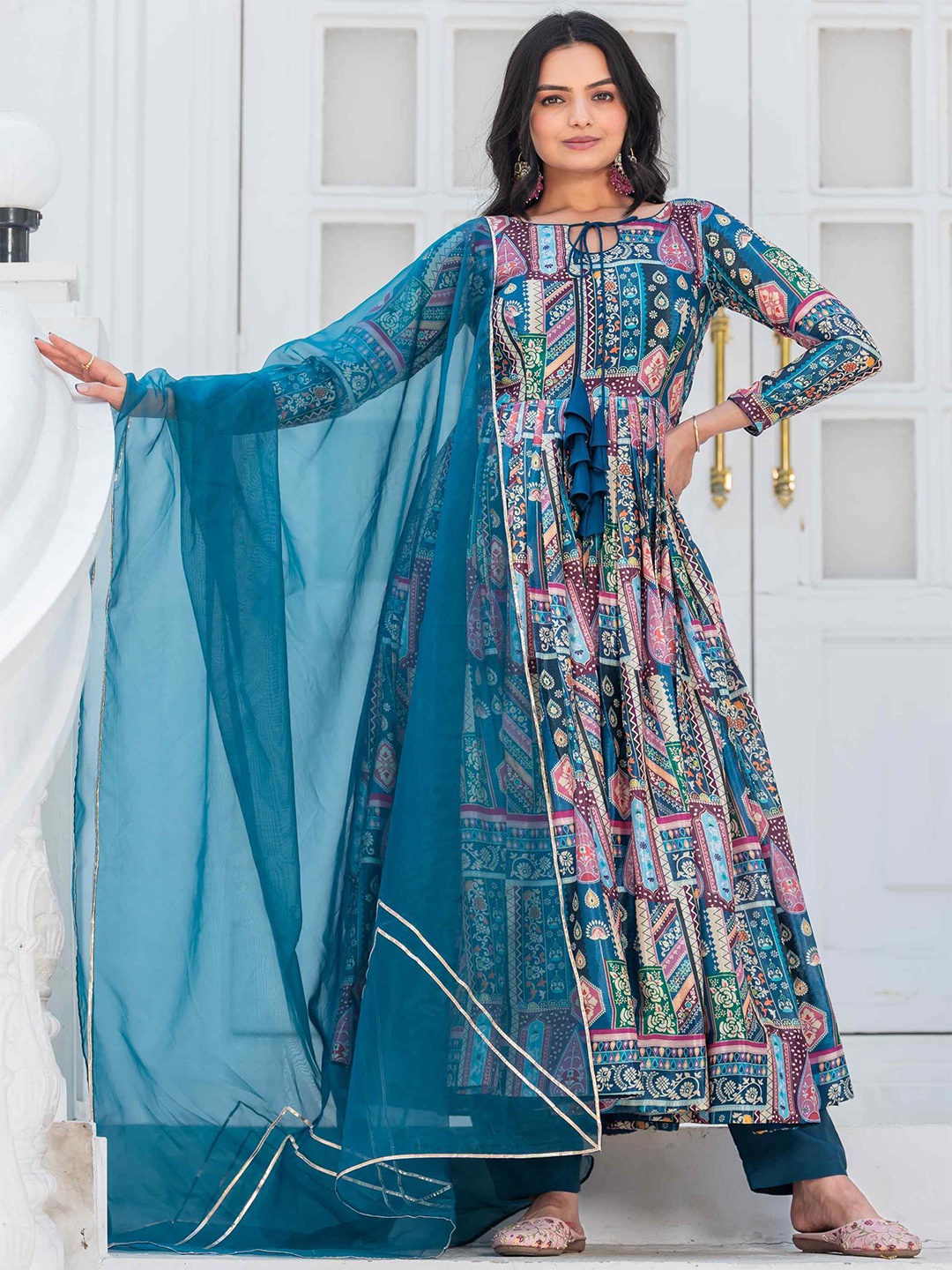 

TextileNow Women Printed Regular Kurta with Trousers & With Dupatta, Blue