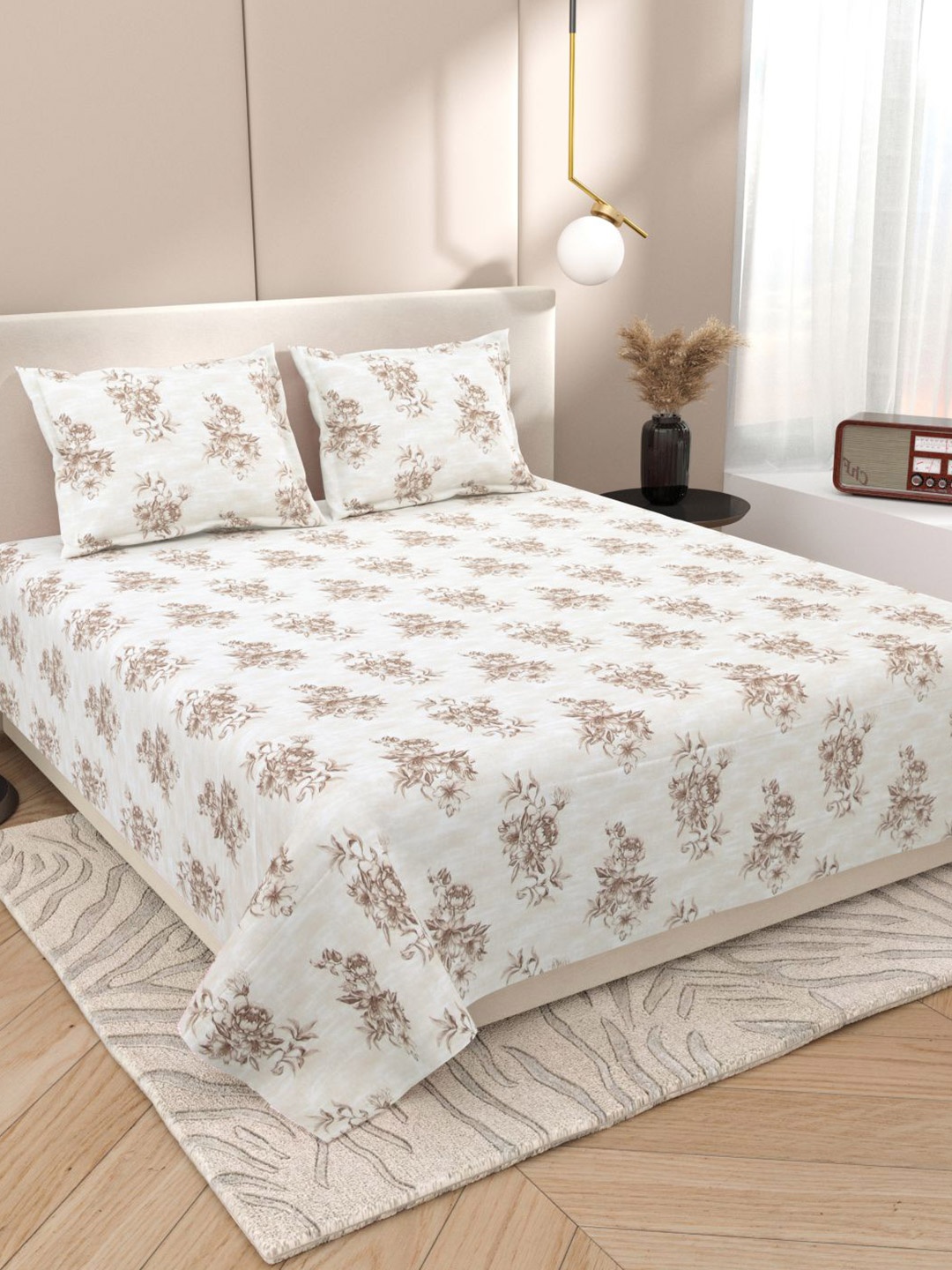 

DREAM WEAVERZ White & Brown Floral Printed 220 TC King Bedsheet Set 2.75m X 2.55m