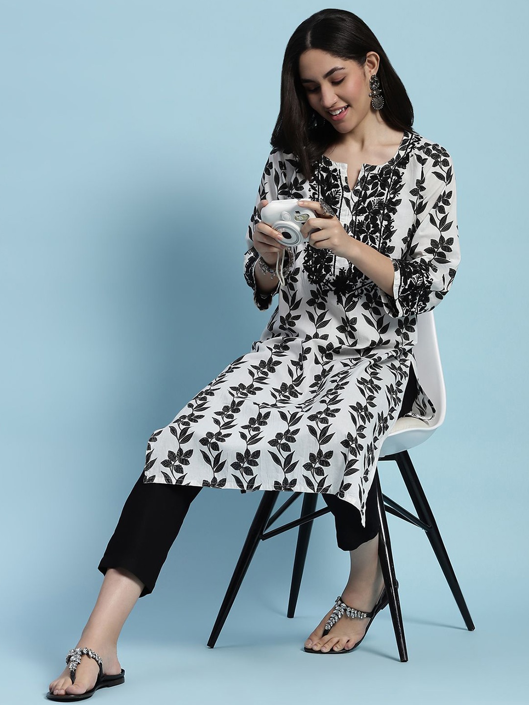 

House of Chikankari Floral Chikankari Printed Kurta, White