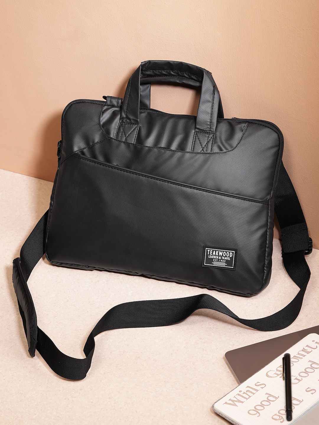 

Teakwood Leathers Unisex 15 Inch Laptop Bag With Detachable Sling Strap, Black