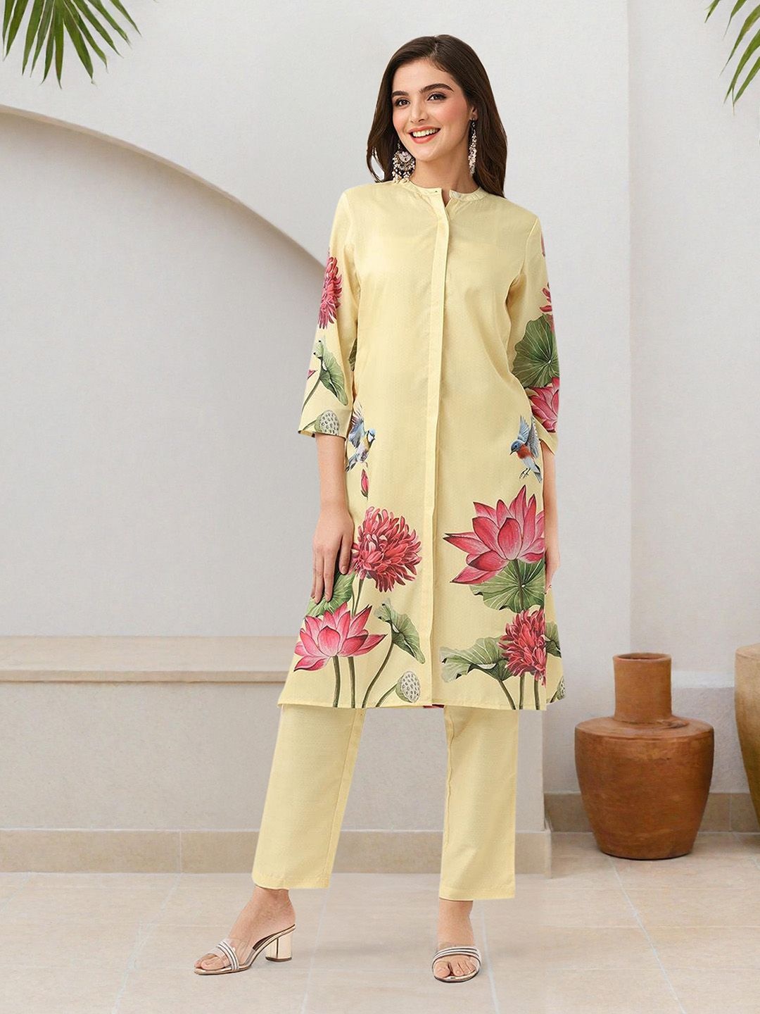 

Ishin Floral Printed Band Collar Straight Kurta With Trousers, Yellow