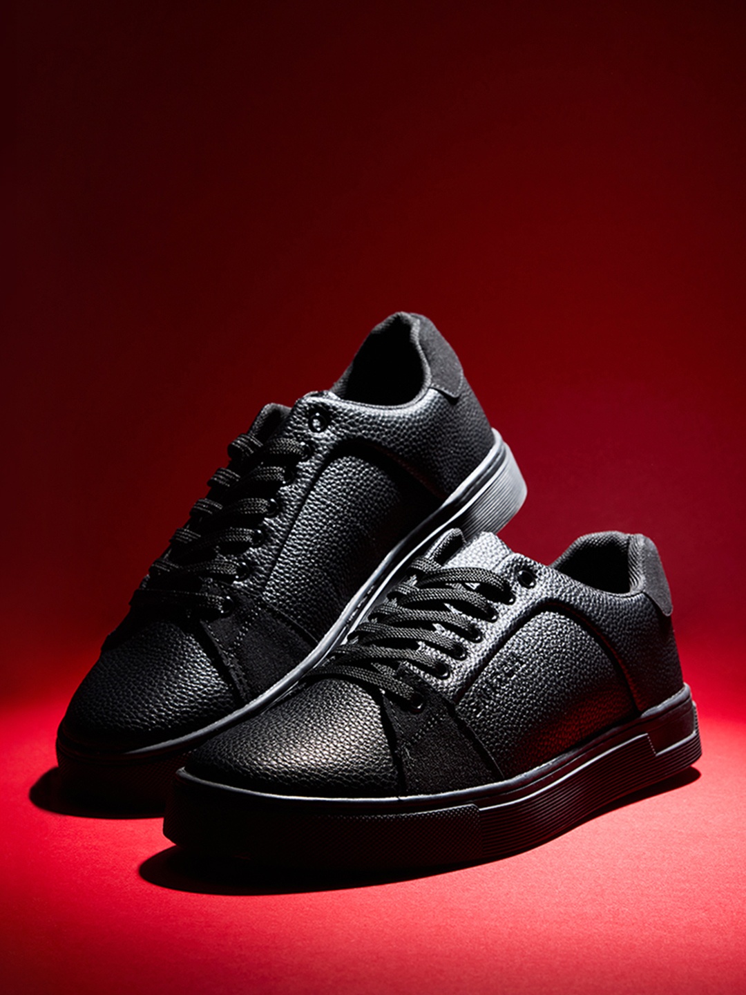 

Snitch Men Black Textured Sneakers