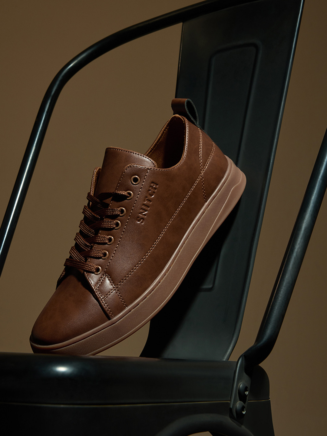 

Snitch Men Brown Solid Sneakers