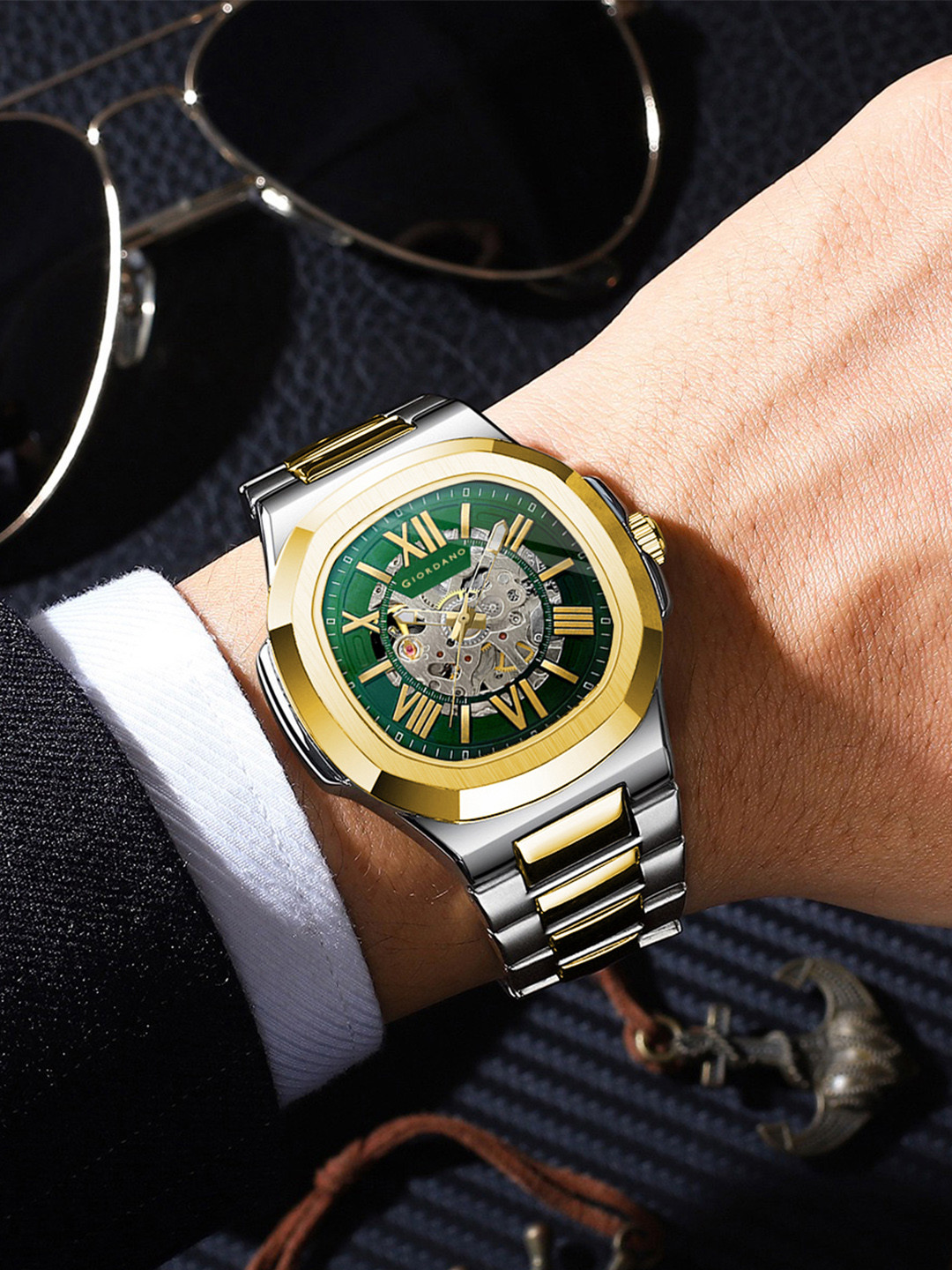 

GIORDANO Men Skeleton Dial & Stainless Steel Straps Analogue Automatic Watch GZ-50114-22, Green