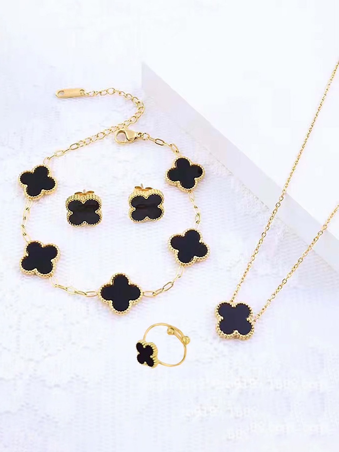 

Shining Diva Fashion Gold-Plated Stone Studded Jewellery Set