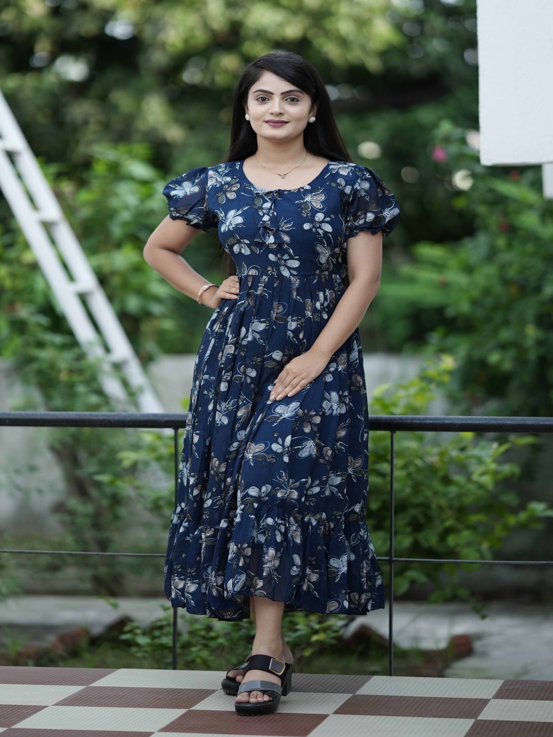 

Eightone Women Floral Print Fit & Flare Midi Dress, Blue
