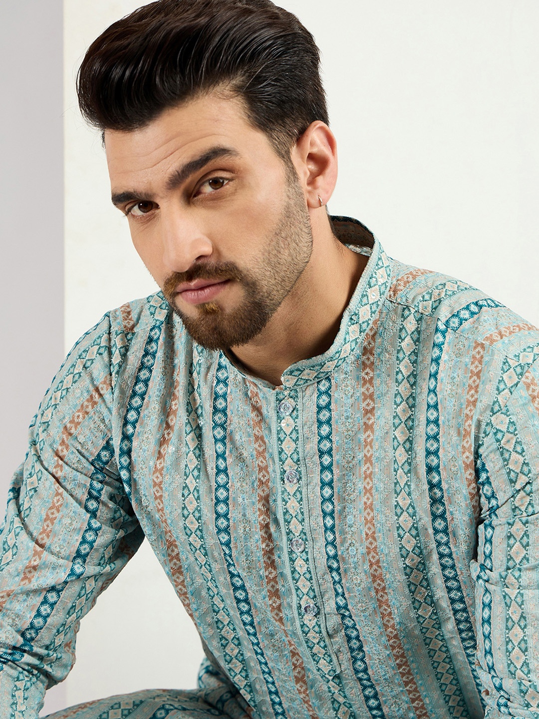 

Ethnic Bay Men Geometric Embroidered Chikankari Kurta, Teal