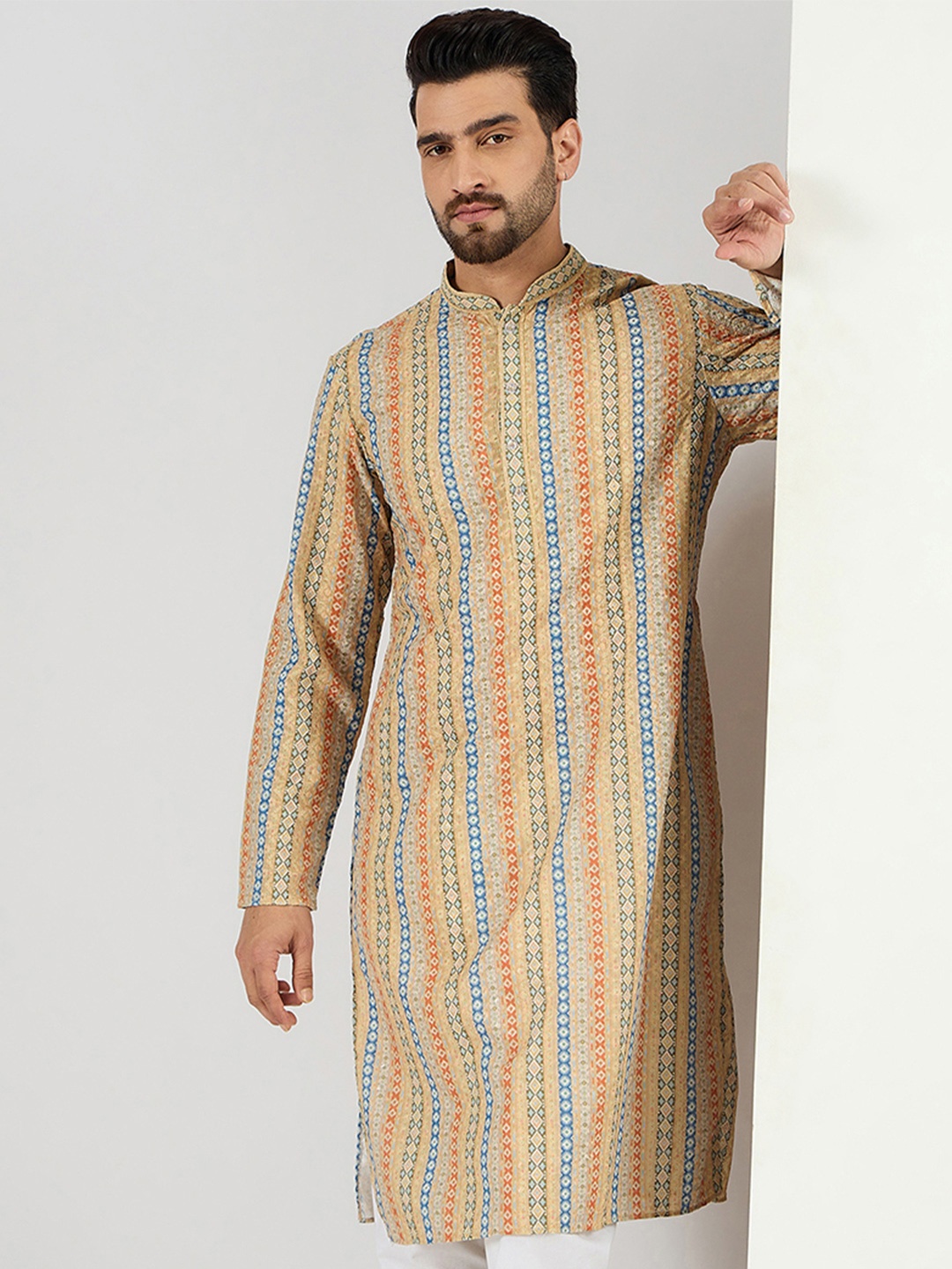 

Ethnic Bay Men Geometric Embroidered Chikankari Kurta, Yellow