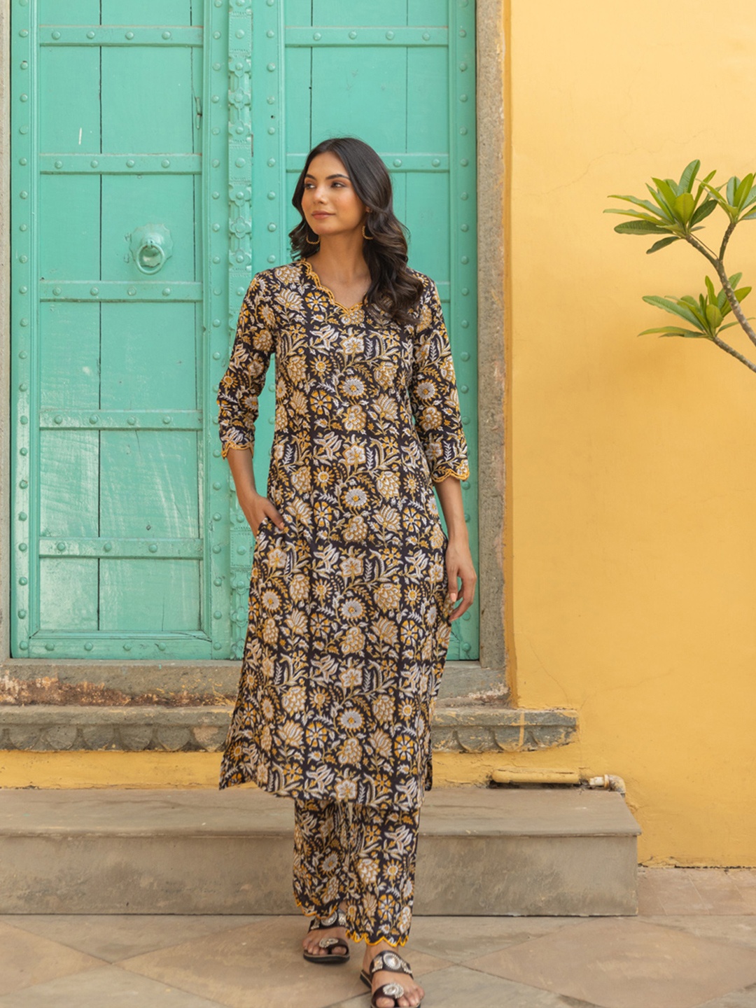 

The Ethnic Label Women Block Printed Kurta, Black