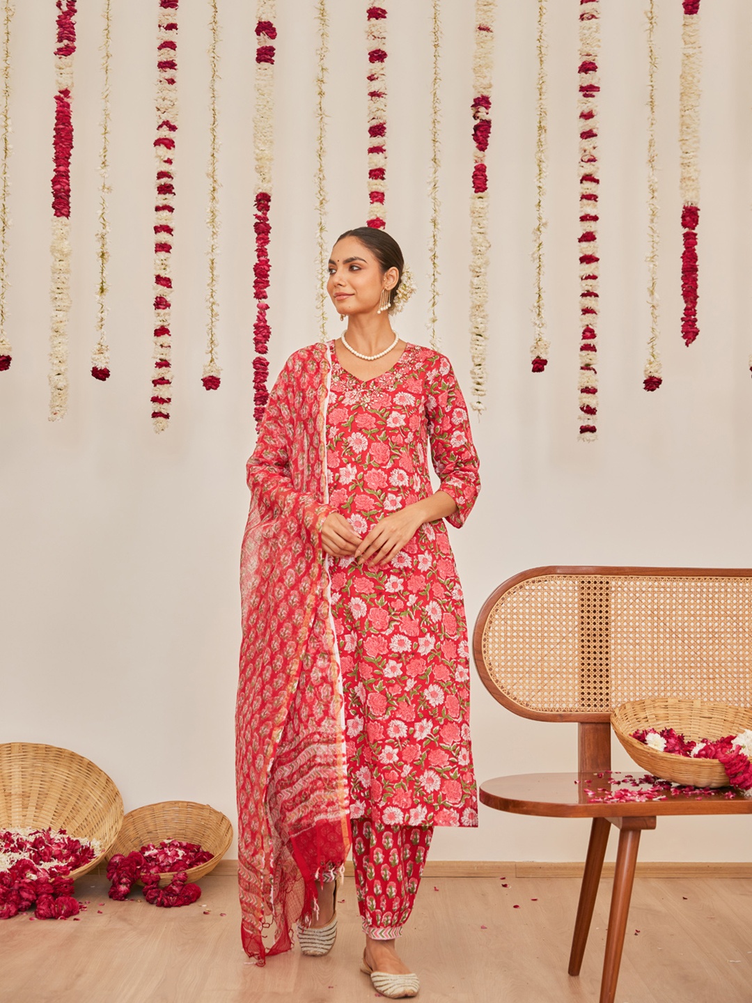 

The Ethnic Label Women Block Printed Kurta, Red