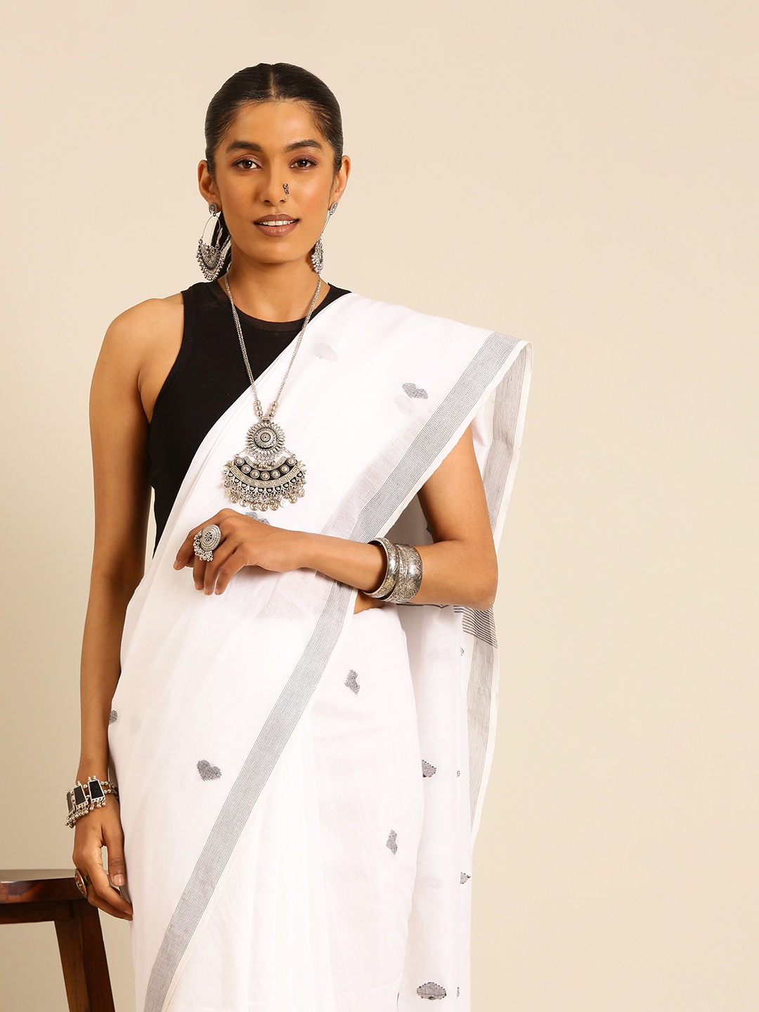 

Taavi Woven Design Pure Cotton Jamdani Saree, White