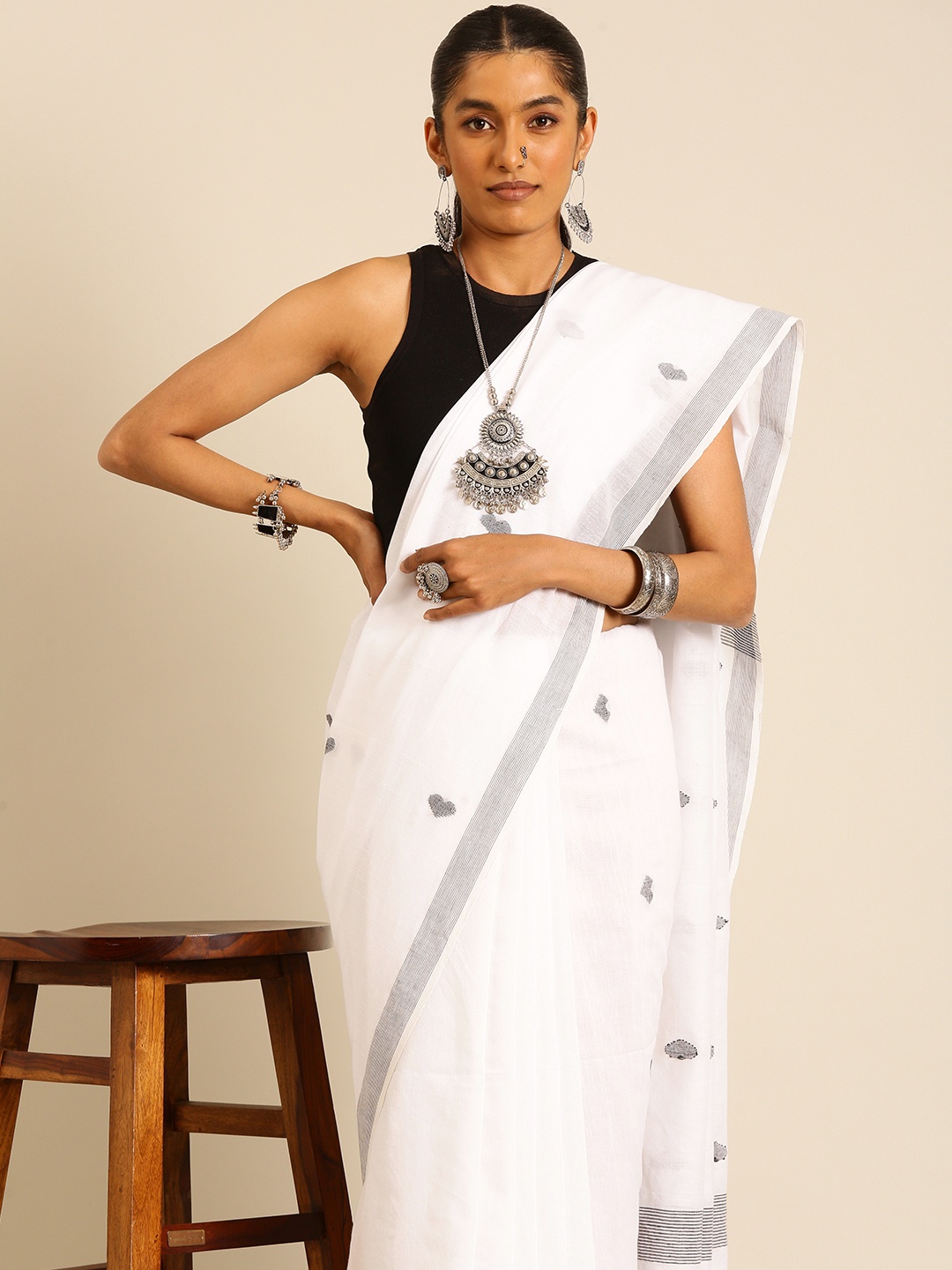 

Taavi Woven Design Pure Cotton Jamdani Saree, White