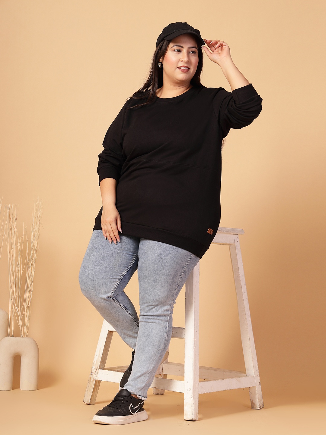 

Rigo Plus Size Solid Sweatshirt, Black