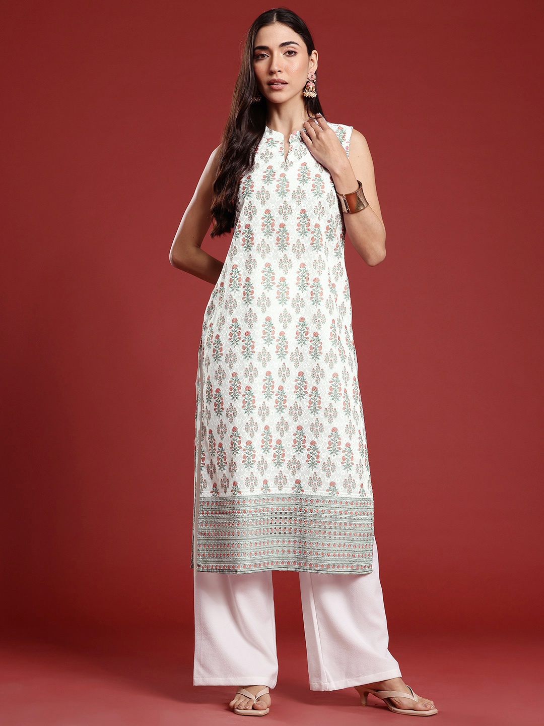 

Anouk Women Floral Embroidered Sequinned Floral Kurta, Off white