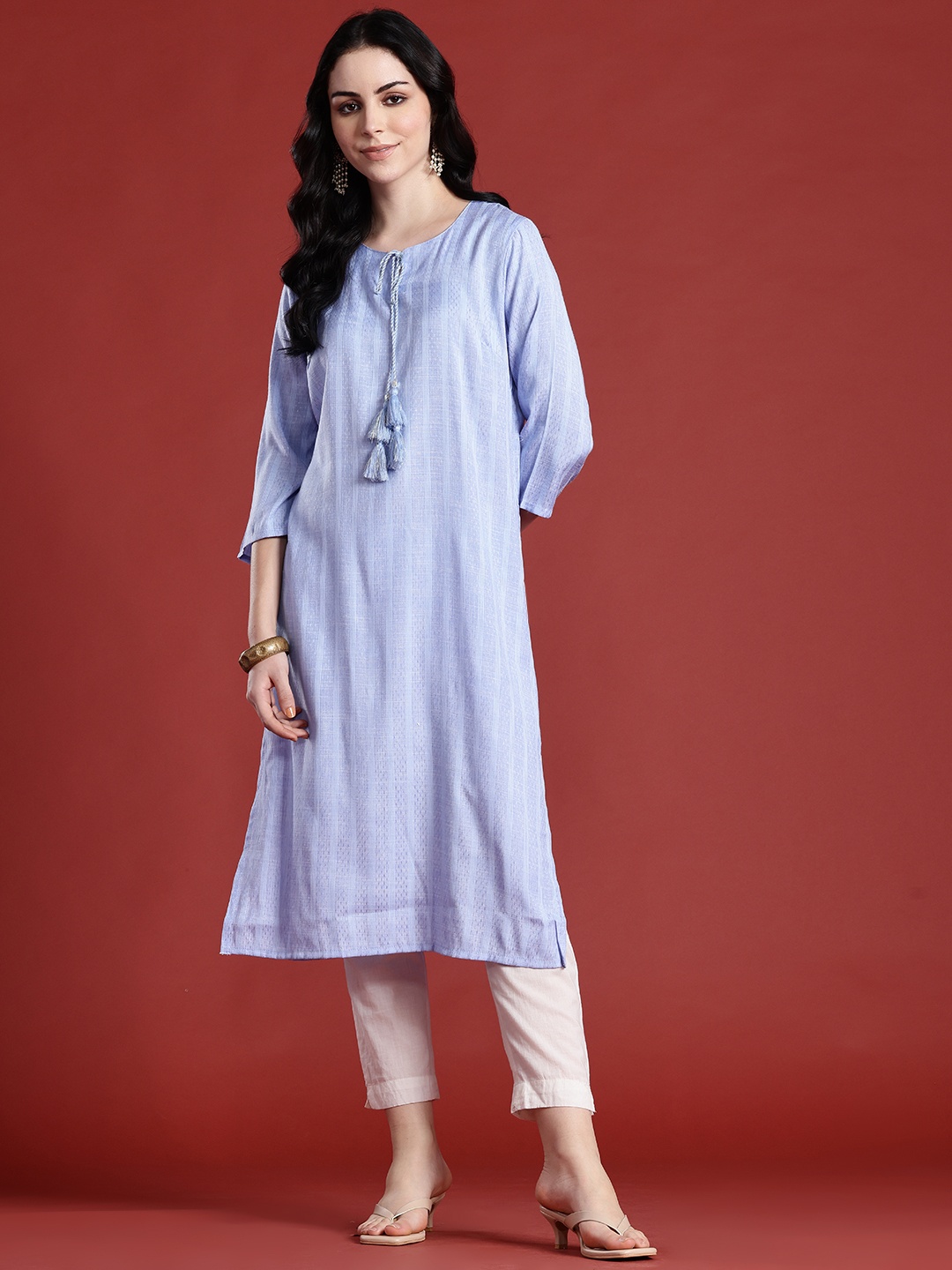 

Anouk Women Woven Design Tie-Up Neck Kurta, Violet