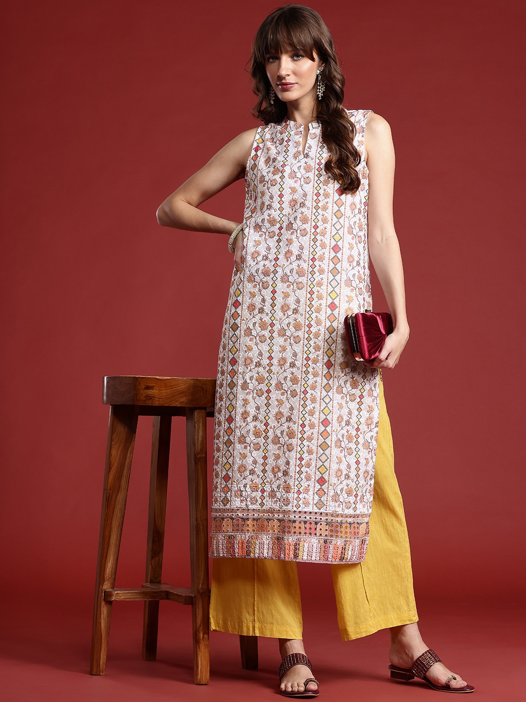 

Anouk Geometric Embroidered Sequinned Kurta, Off white