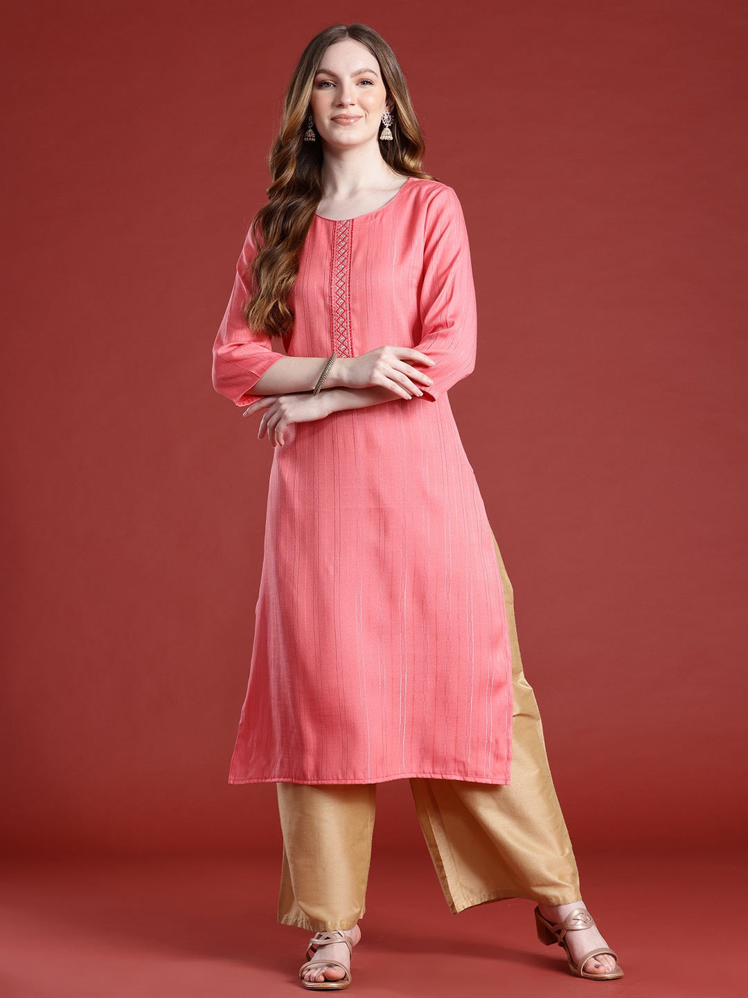 

Anouk Geometric Yoke Design Thread Work Kurta, Pink