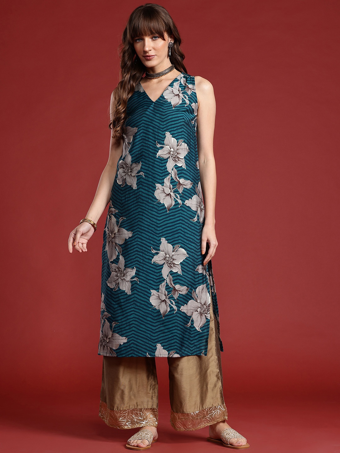 

Anouk Floral Printed V-Neck Straight Kurta, Blue