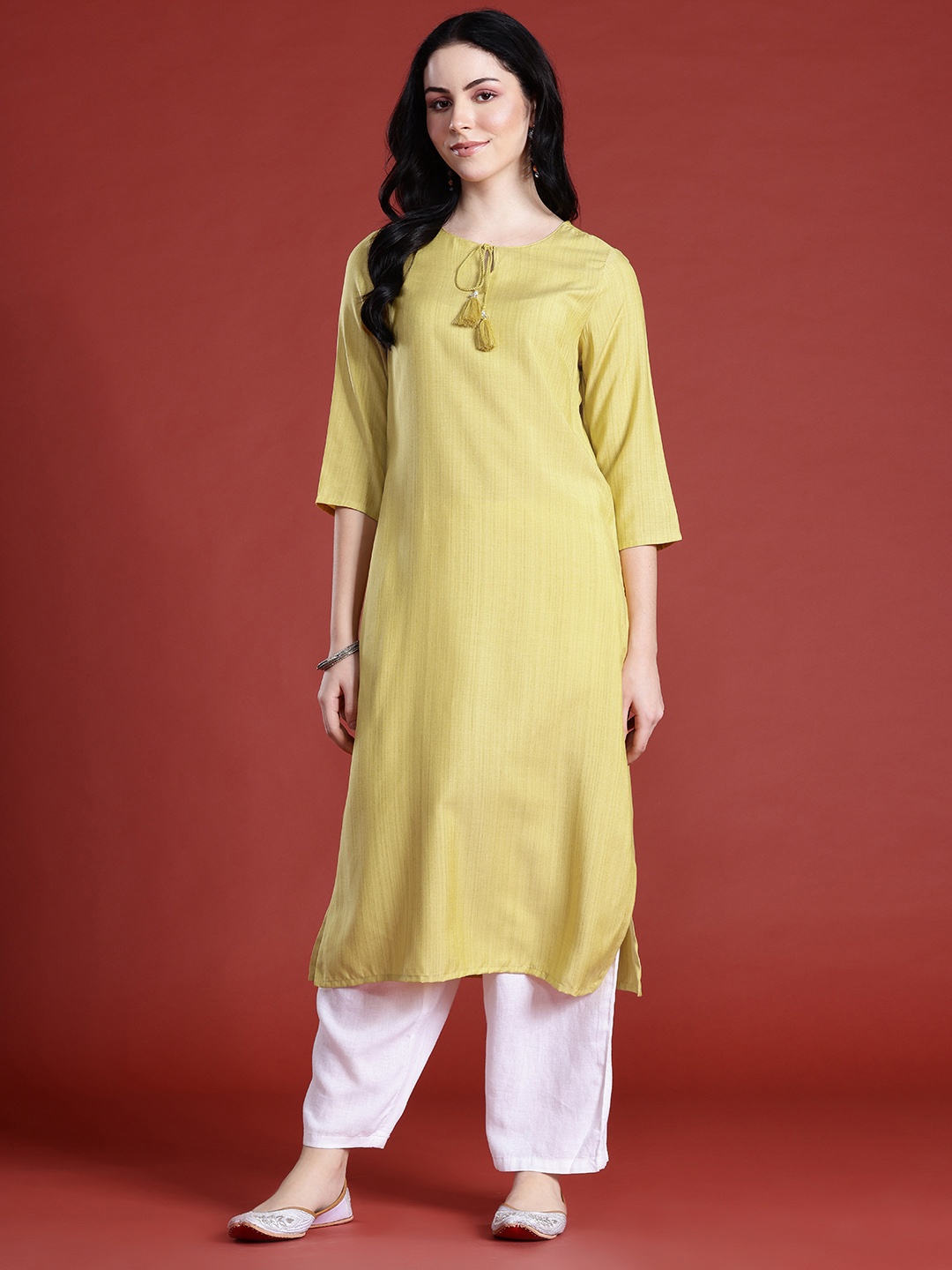 

Anouk Tie-Up Neck Straight Kurta, Green