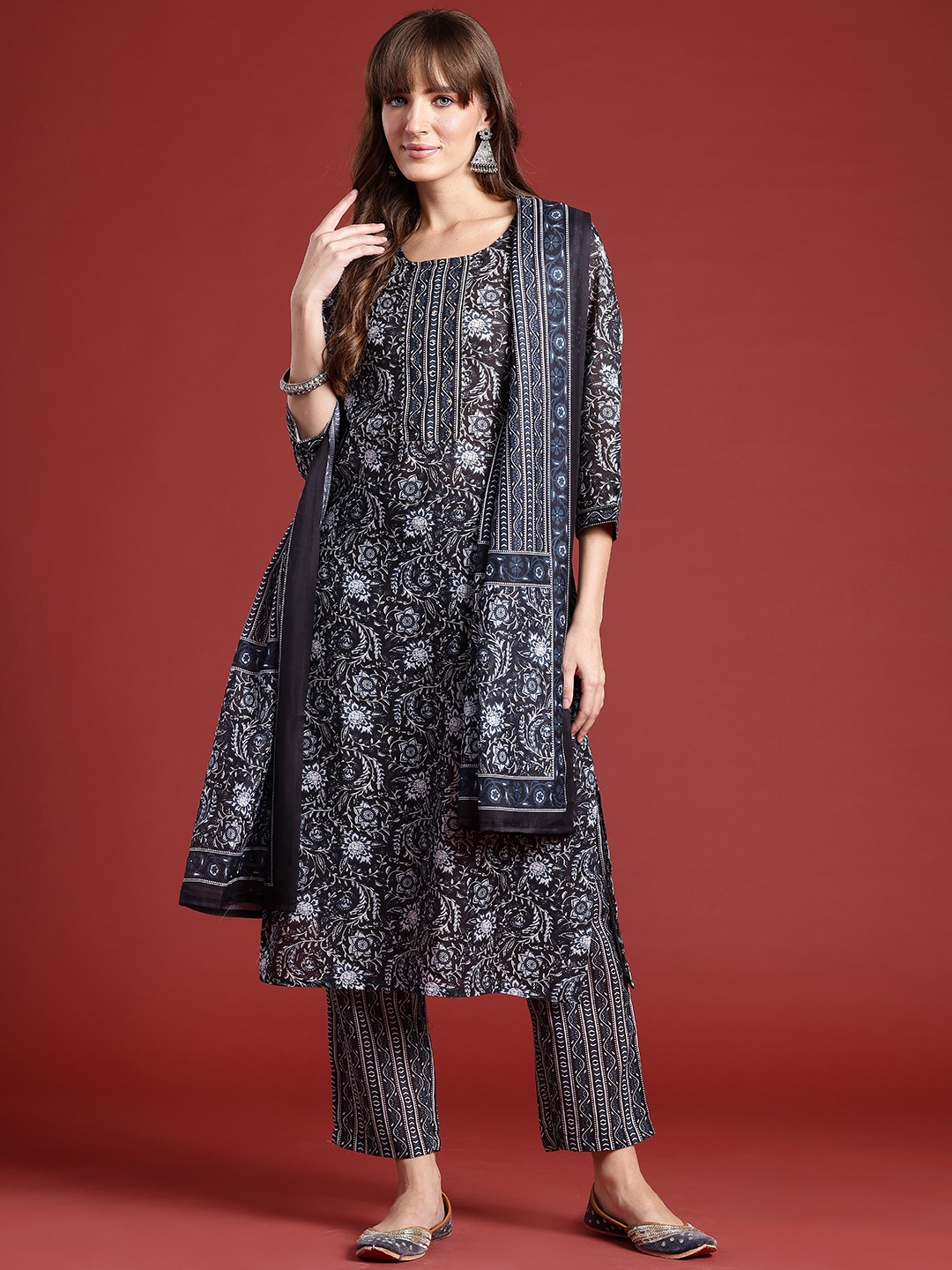 

Anouk Ethnic Motifs Print Kurta with Trousers & Dupatta, Black