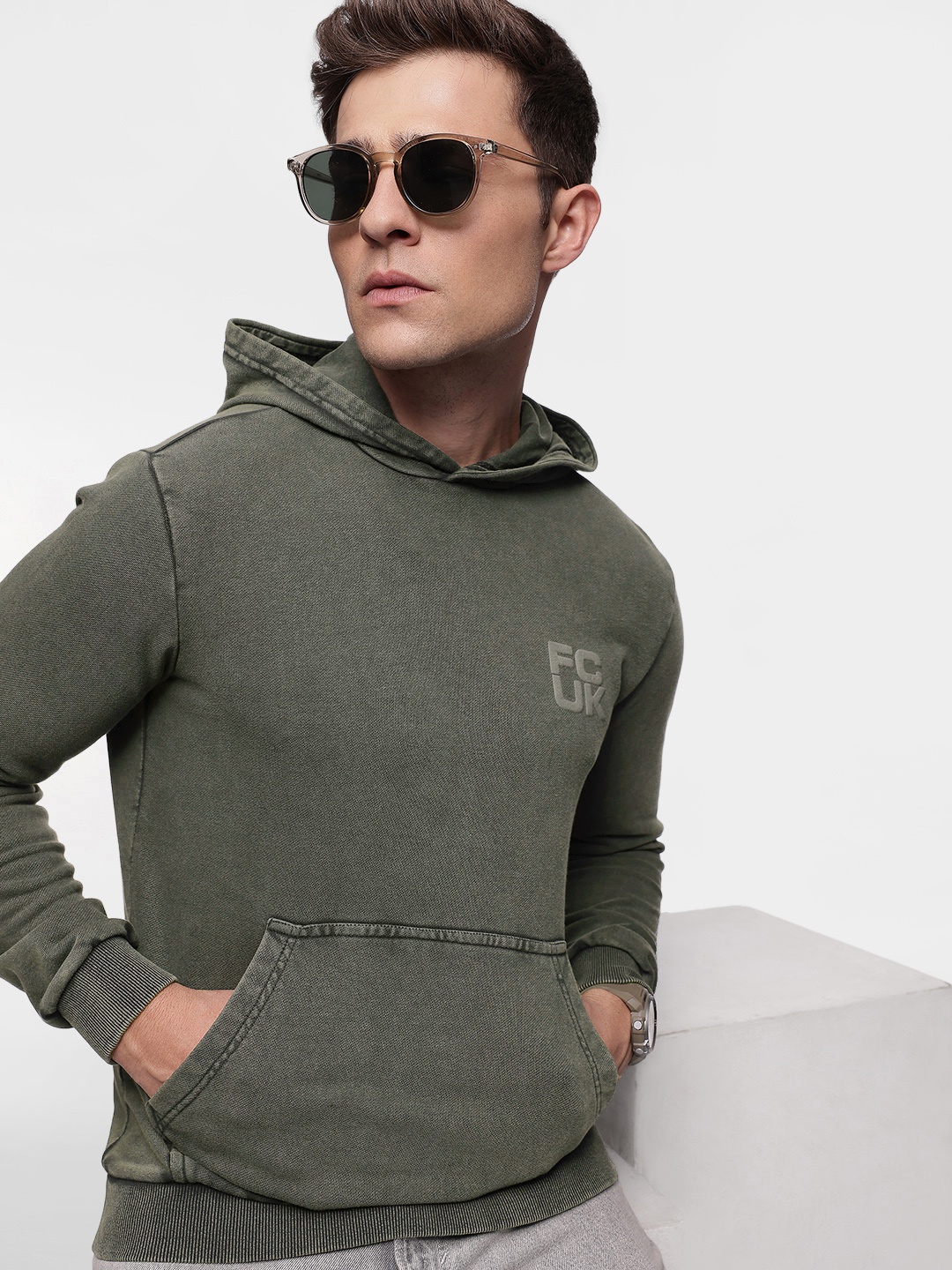

FCUK Solid Hooded Sweatshirt with Brand Logo Detail, Olive