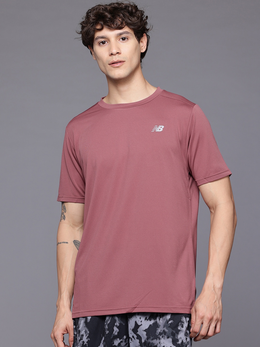 

New Balance Brand Logo Detail Round-Neck Running T-shirt, Mauve