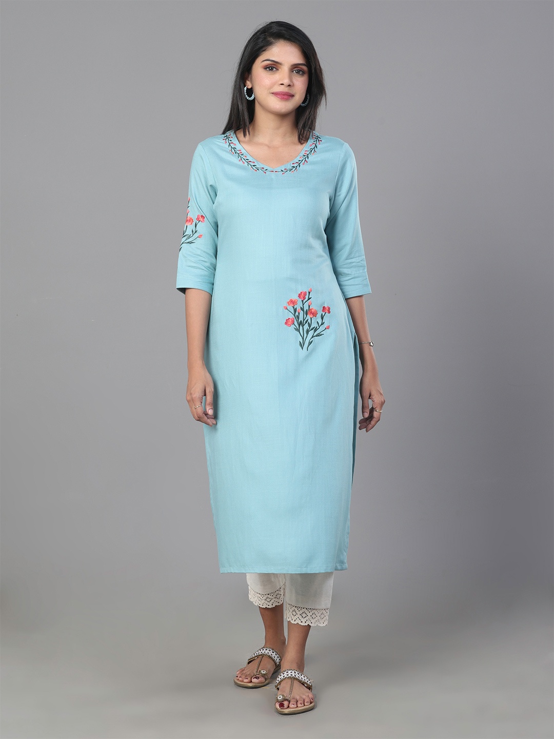 

Vismay Women Embroidered Straight Kurta, Blue