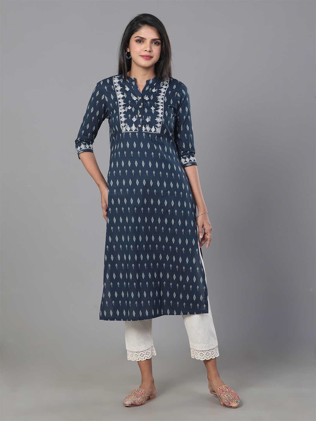 

Vismay Printed Embroidered Straight Kurta, Navy blue