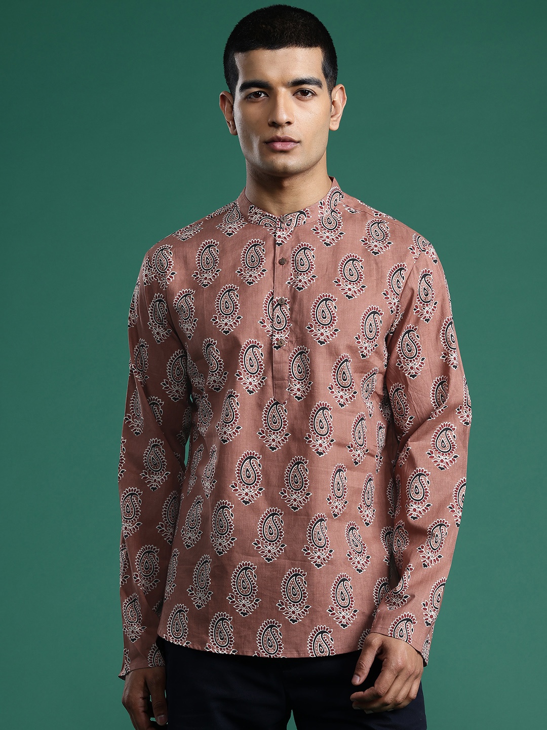 

Indo Era Men Paisley Printed Pure Cotton Kurta, Brown