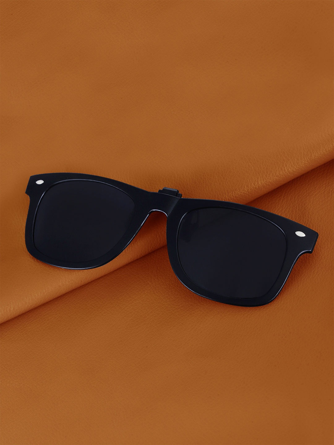 

Carlton London Unisex Black Toned Polarised Lens Sunglass Clip