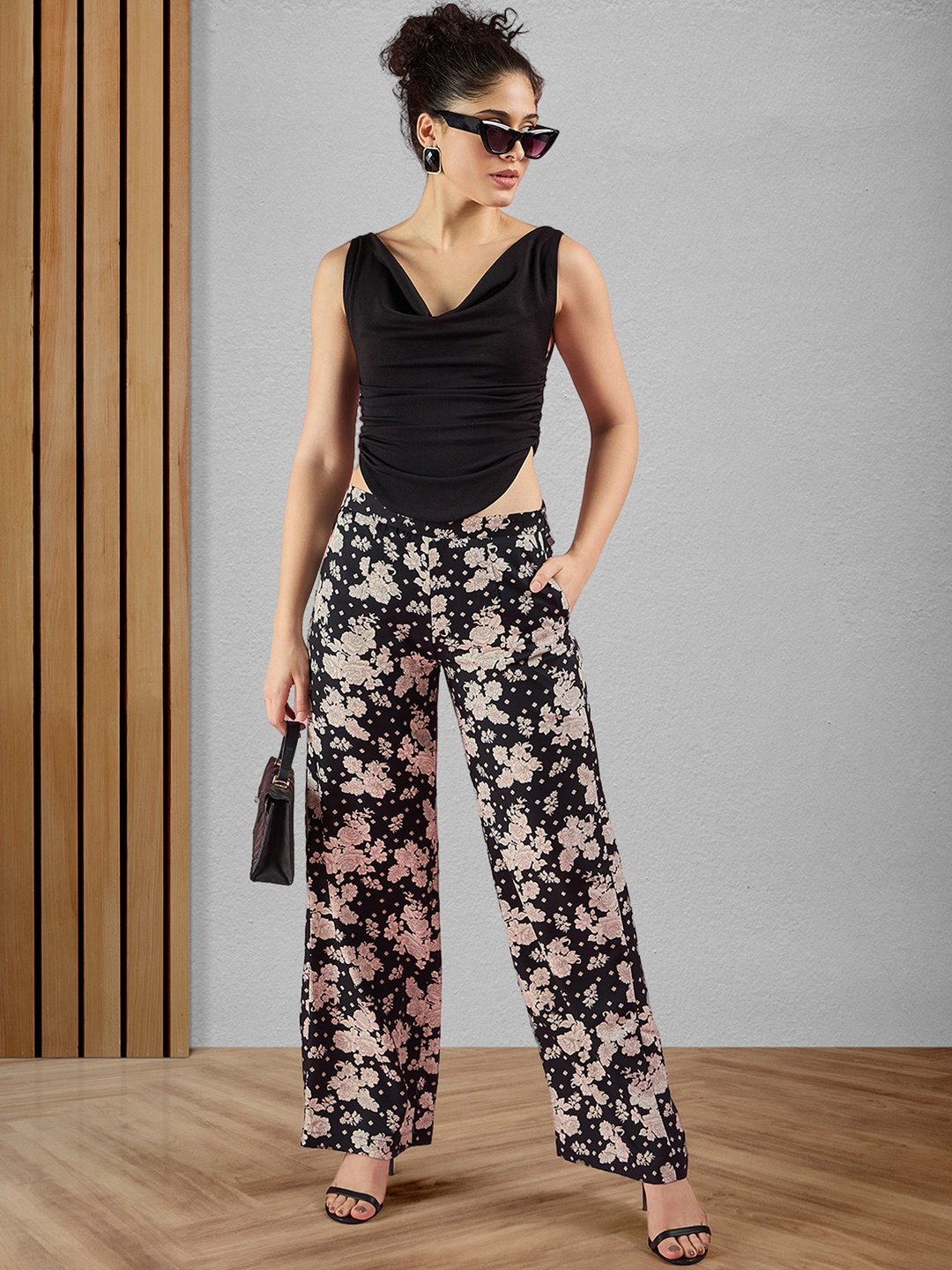 

DressBerry Women Floral Printed Relaxed Loose Fit High-Rise Easy Wash Trousers, Black