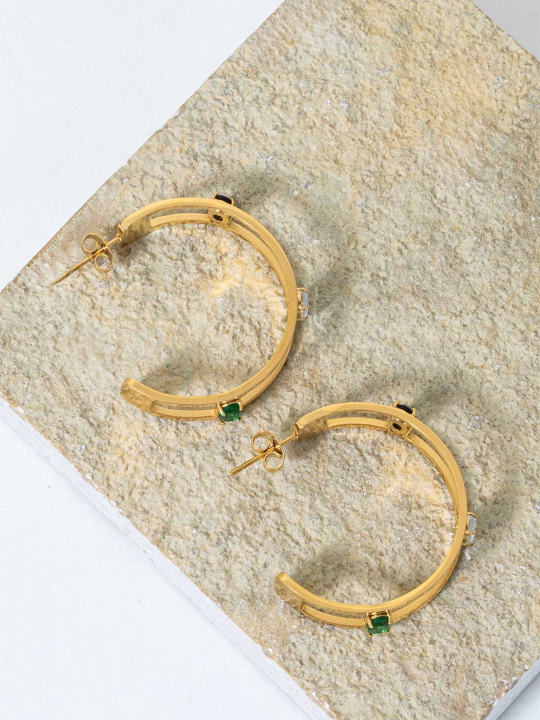 

ZAISHA 18k Gold-Plated Circular Shaped Hoop Earrings