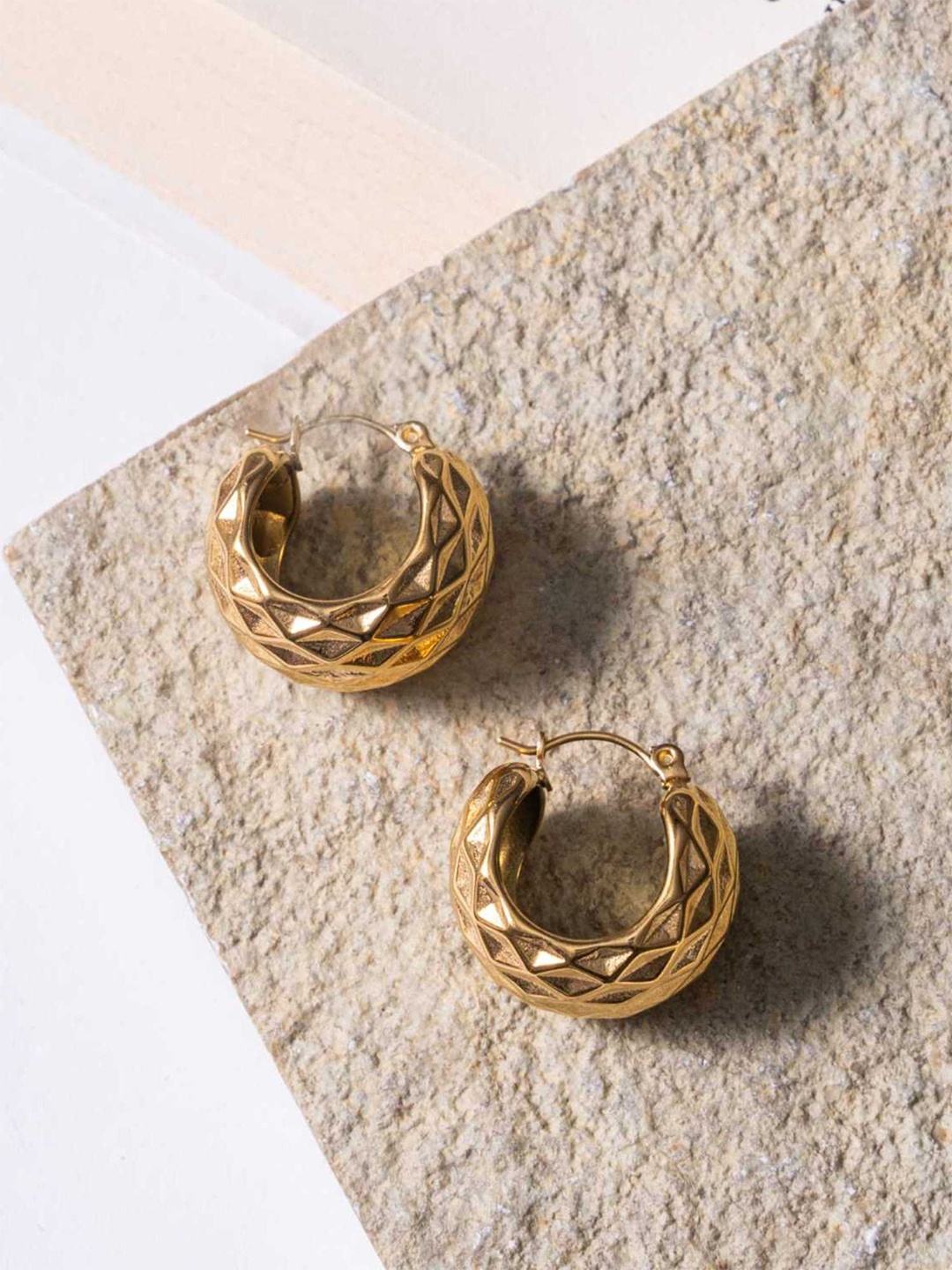 

ZAISHA 18K Gold Plated Stainless Steel Classic Shaped Hoop Earrings