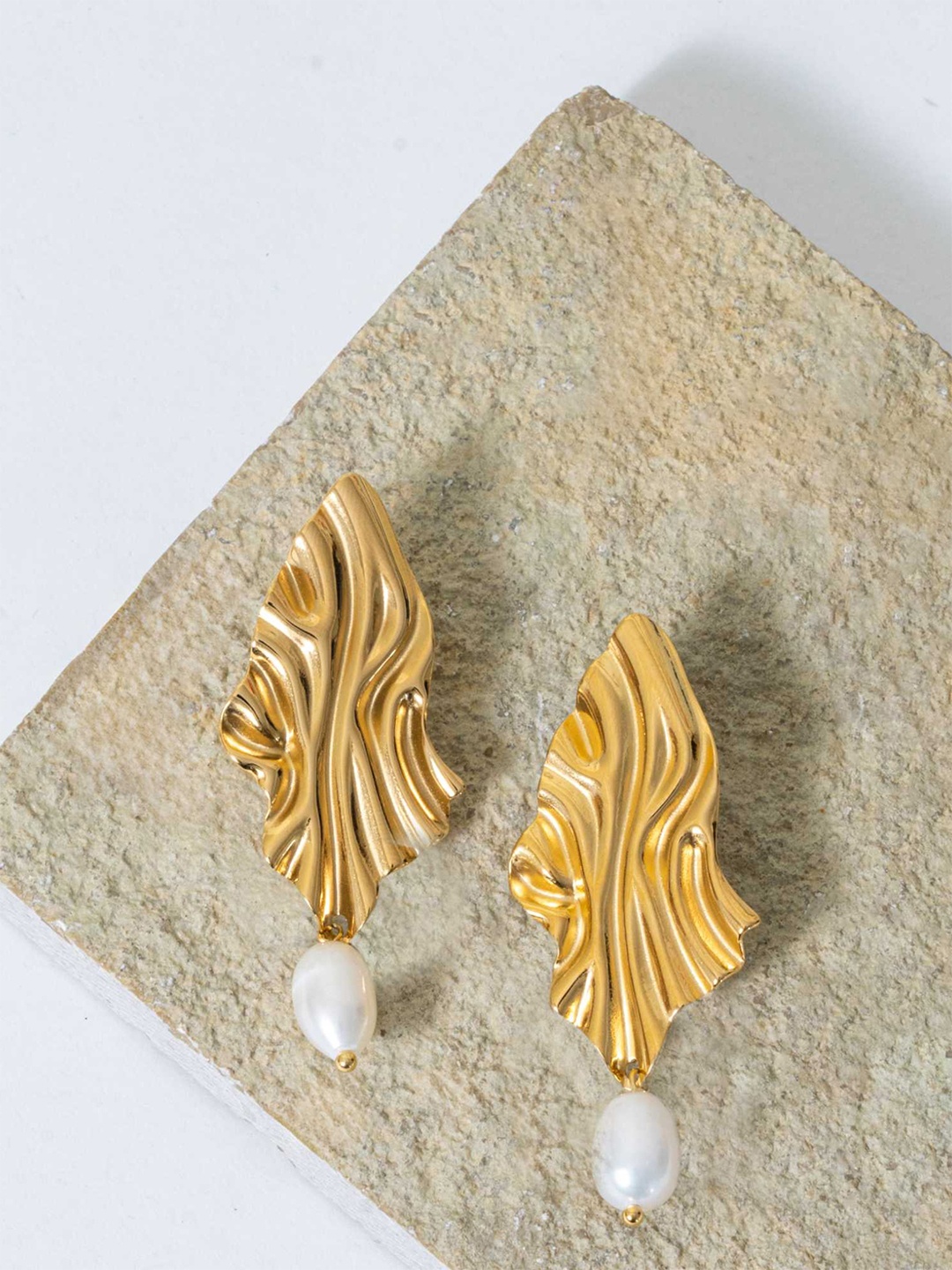 

ZAISHA 18K Gold Plated Stainless Steel Pearls Beaded Contemporary Shaped Drop Earrings