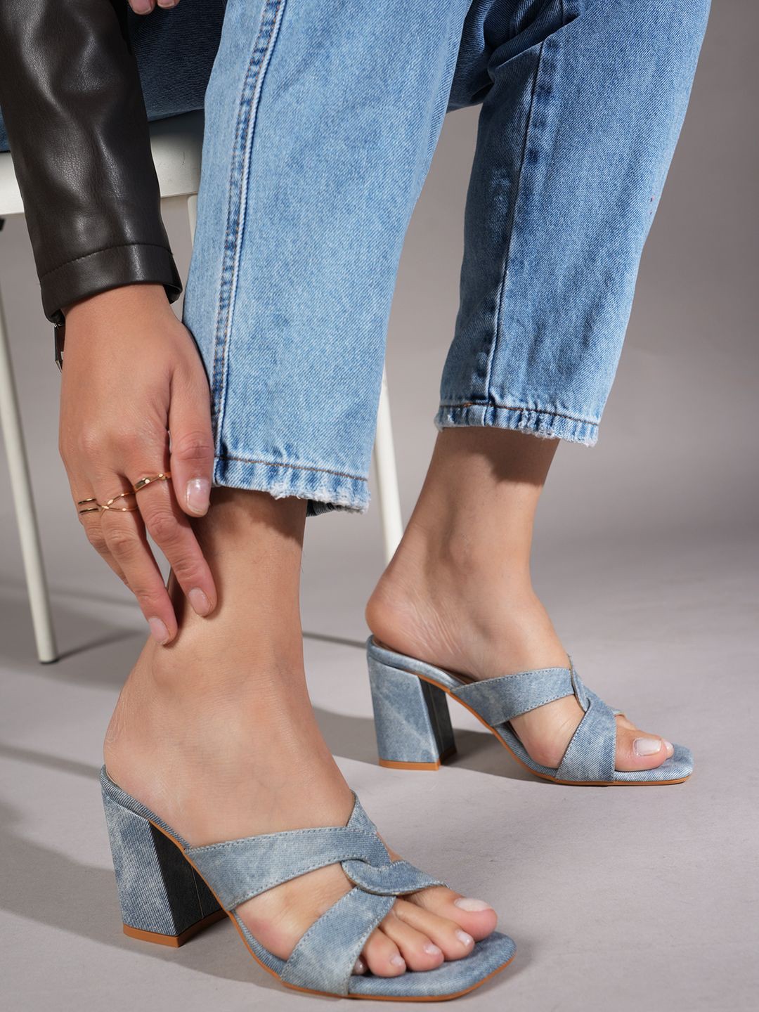 

DressBerry Women Open Toe Block Heel Sandals, Blue