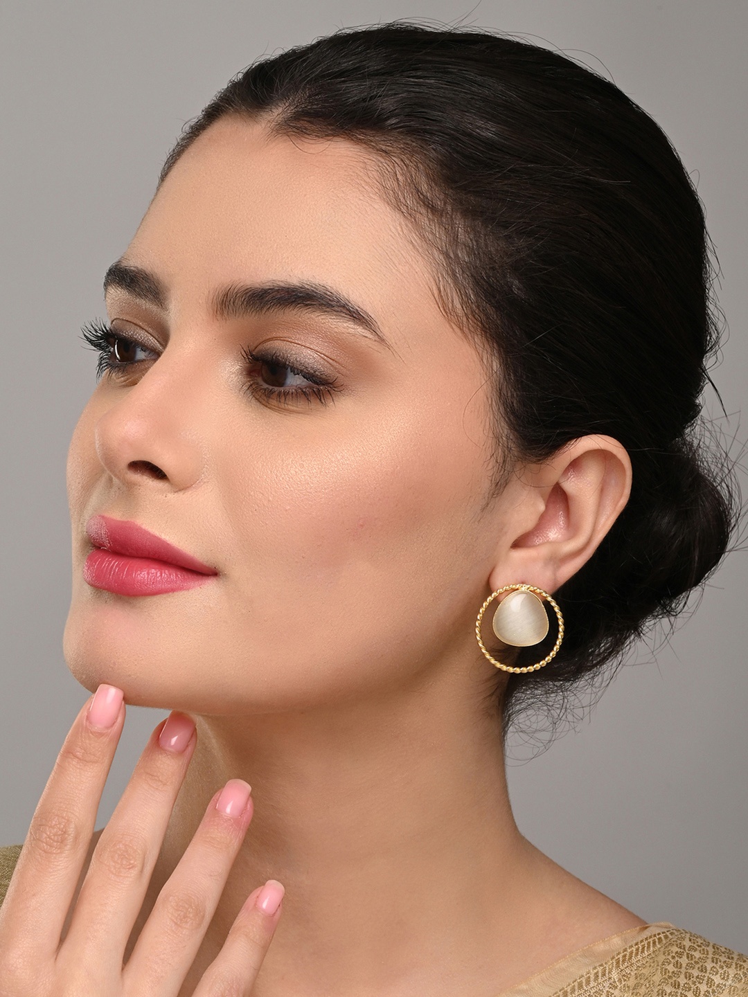 

Anvik Contemporary Drop Earrings, White