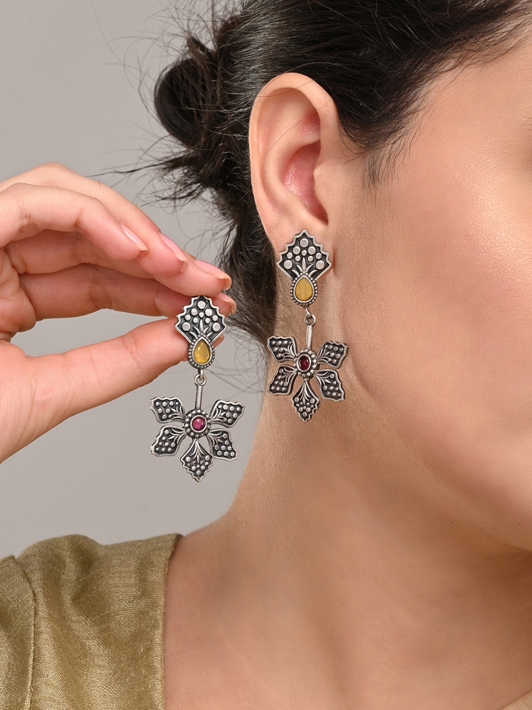 

Anvik Contemporary Drop Earrings, Silver