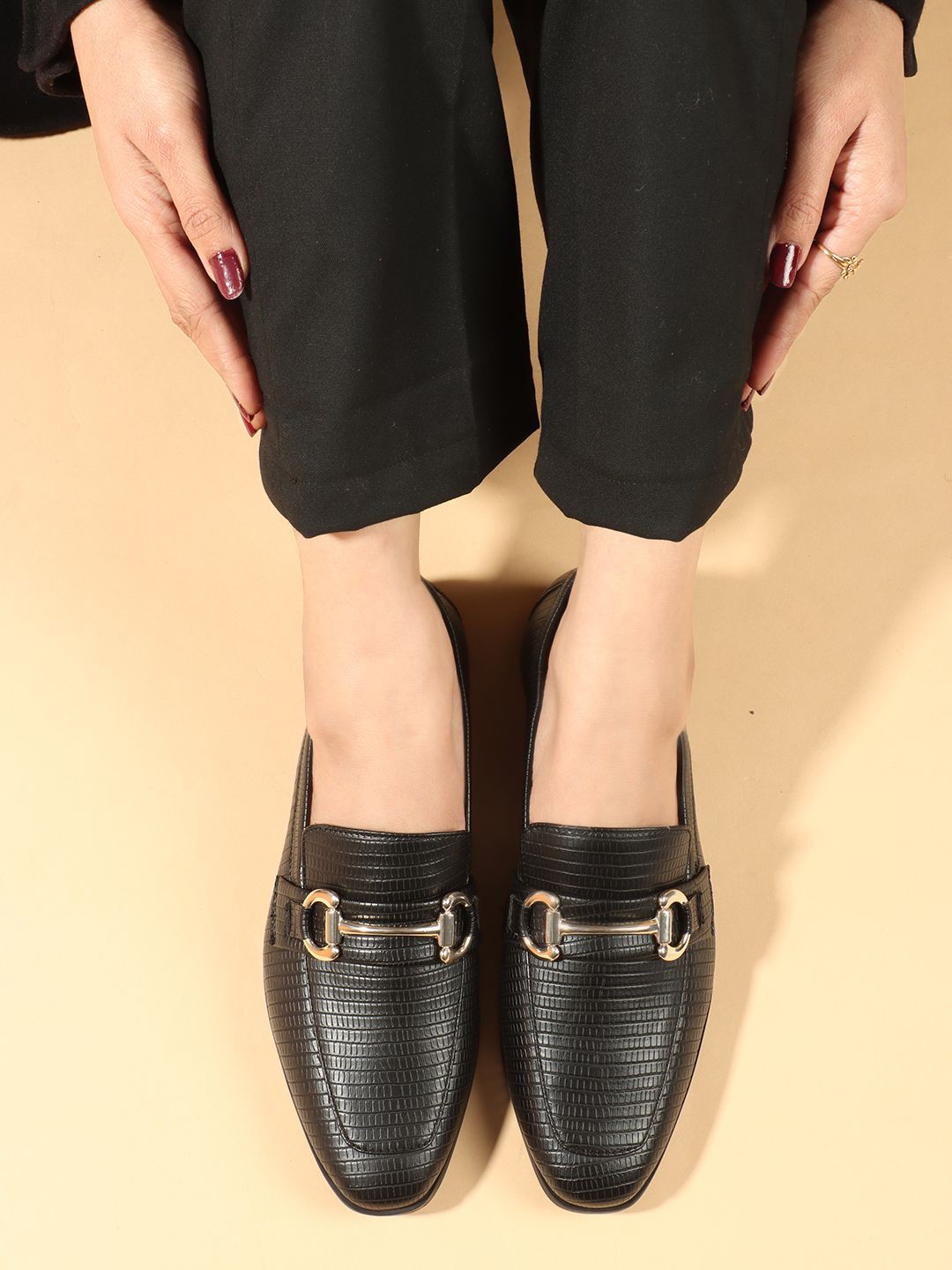 

ELLE Women Textured Loafers, Black