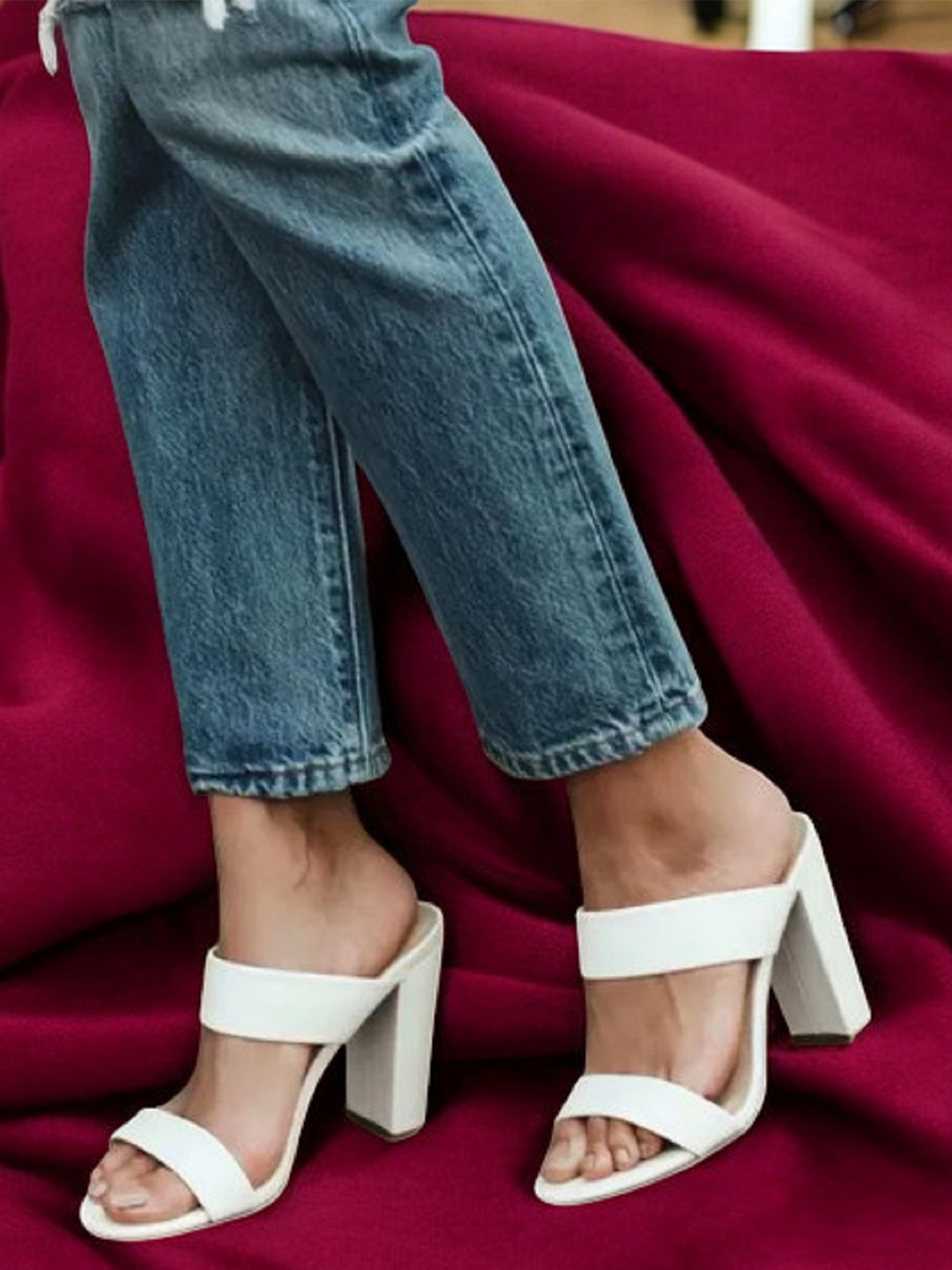 

Fashion Tails Women Open Toe Block Heels, White