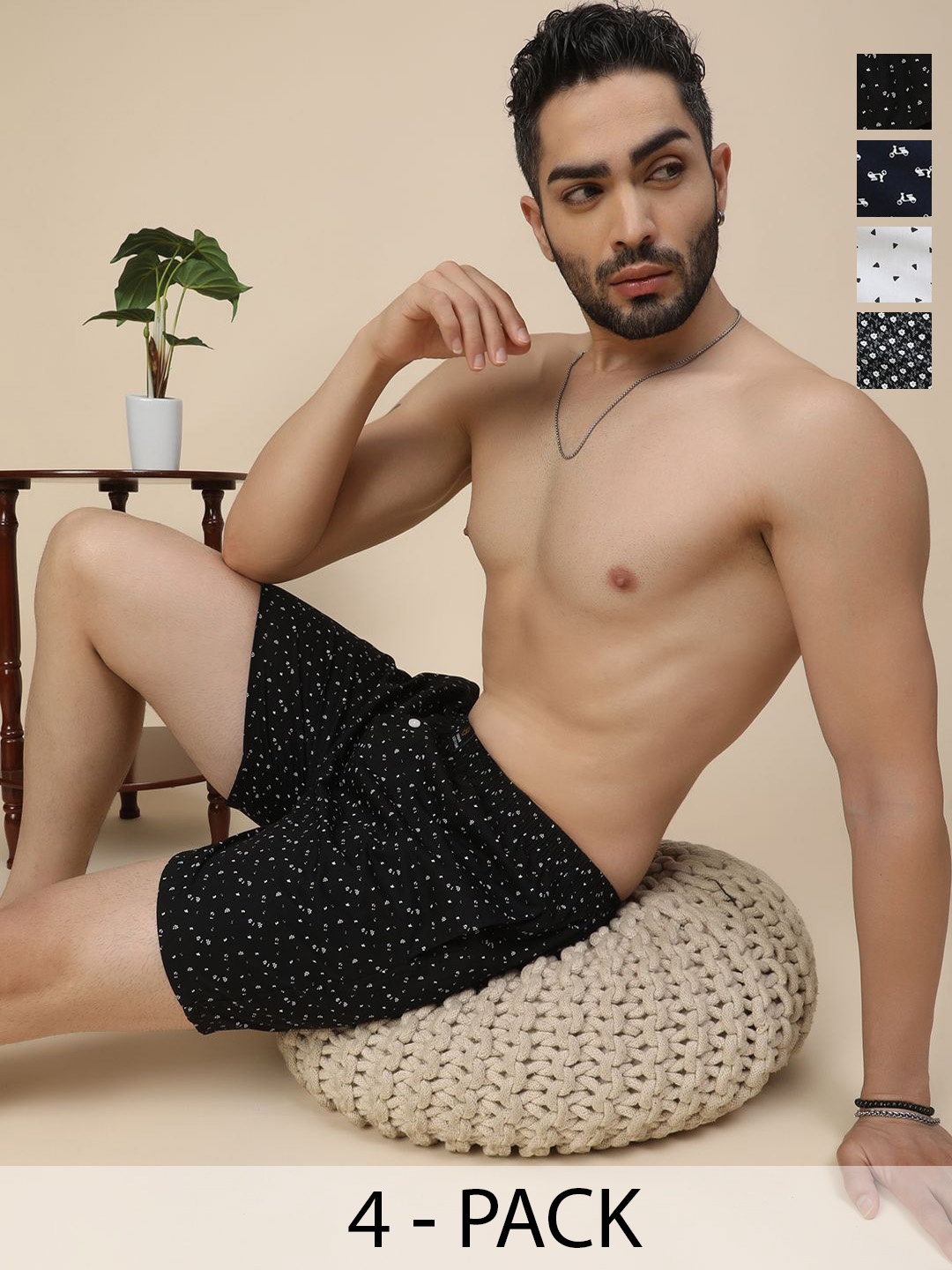 

URBAN SCOTTISH Men Pack of 4 Printed Pure Cotton Boxers US4BX55960-S, Black