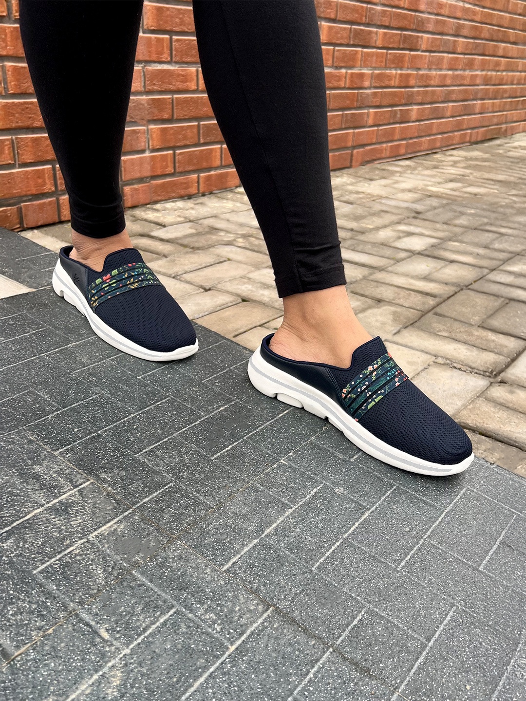 

KazarMax Women Navy Floral Comfortable Lightweight Clogs | Mule -3 UK, Navy blue